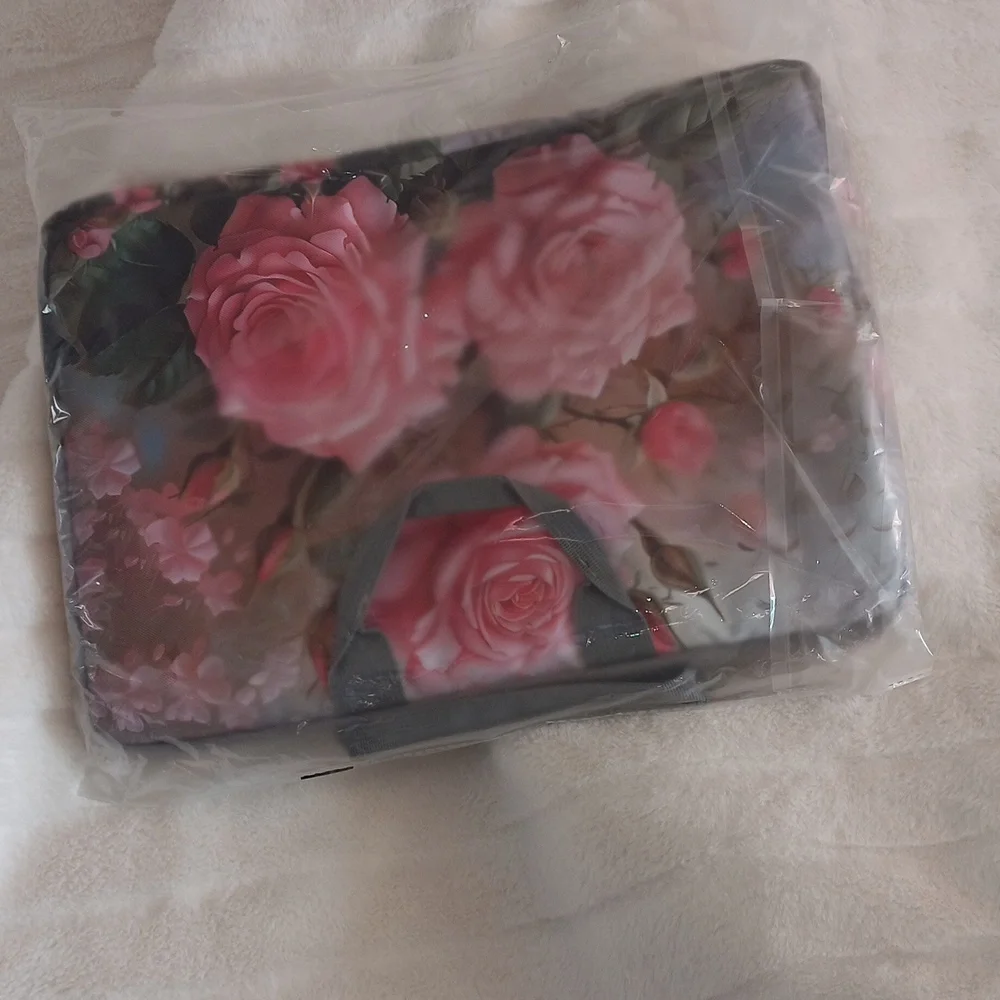 Laptop's Case - Picture 2 of 2